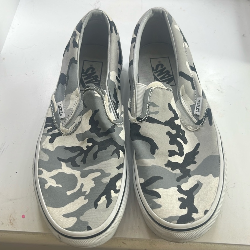 Women’s Camo Slip on Vans!